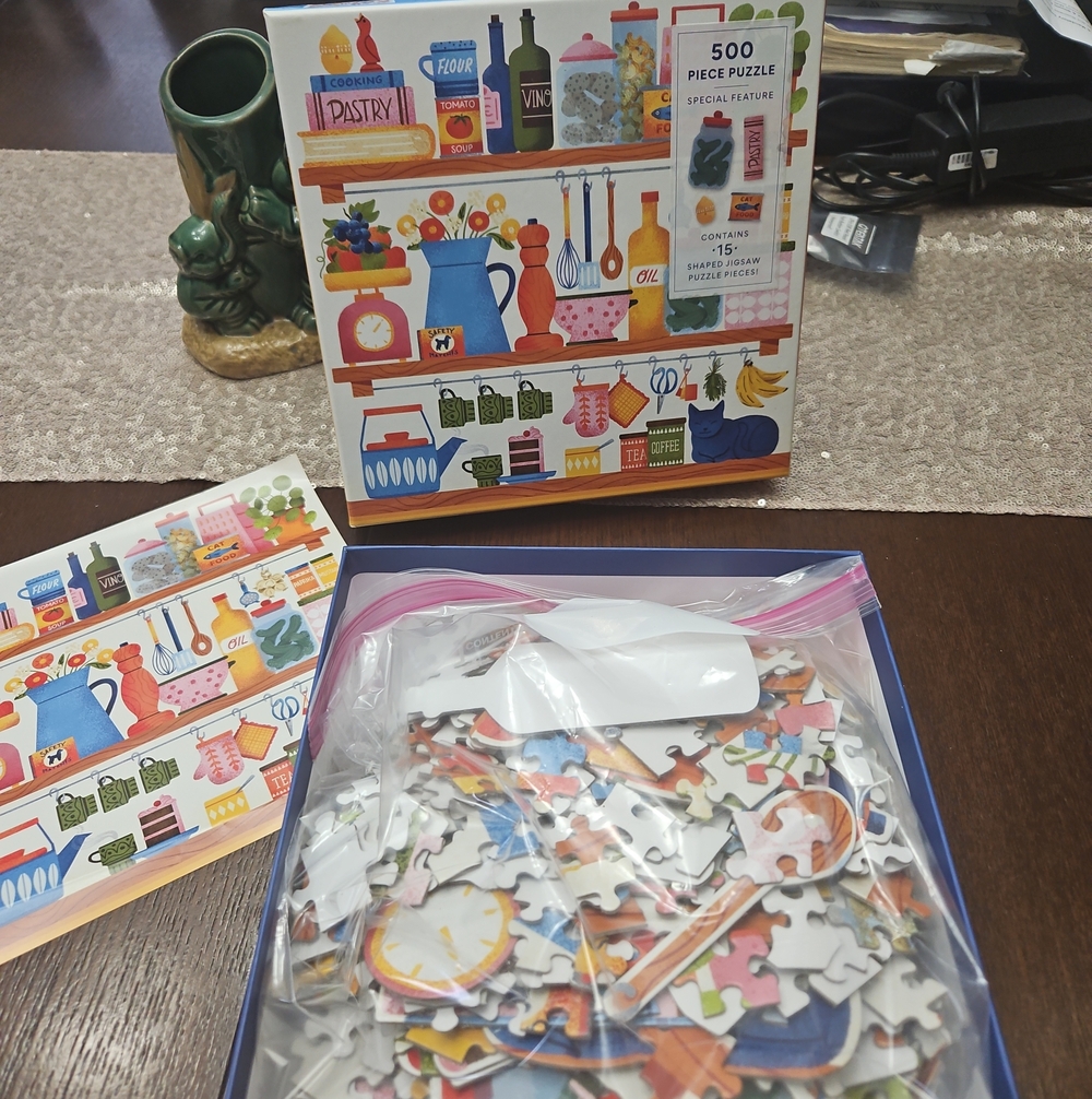 Kitchen Shelf 500-Piece Puzzle - Colorful Multicolor Puzzle-used